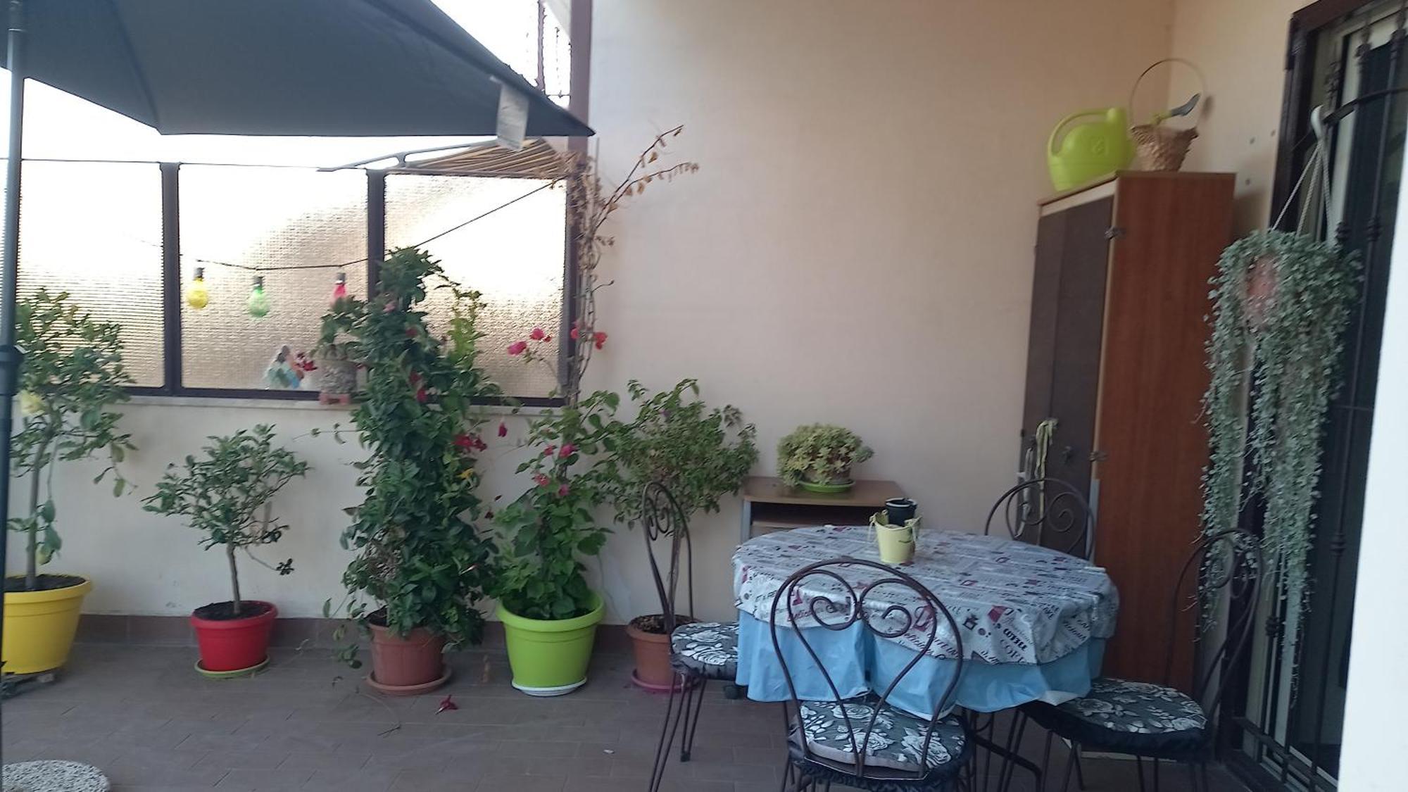 フィウミチーノA Santy'S House 1Piano-No Lift-Shuttle A Pagamento-Raggiungibile A Piedi Aeroporto-Fermata Bus Fiera Di Roma A 3 Minuti-Air Condiz Ed Extra Bed For A Fee A Pagamentoアパートメント エクステリア 写真